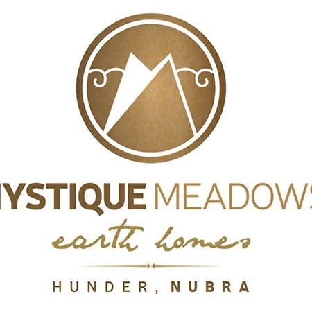 Mystique Meadows Earth Homes Hundar Екстериор снимка