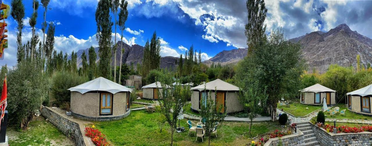 Mystique Meadows Earth Homes Hundar Екстериор снимка